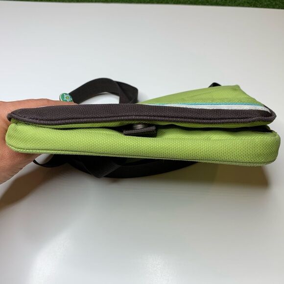 Sherpani green and brown zoom crossbody bag with multi pockets - Picture 6 of 9